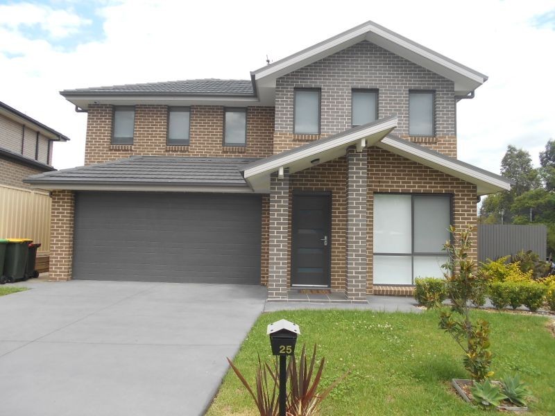 25 Boab Pl, Casula NSW 2170