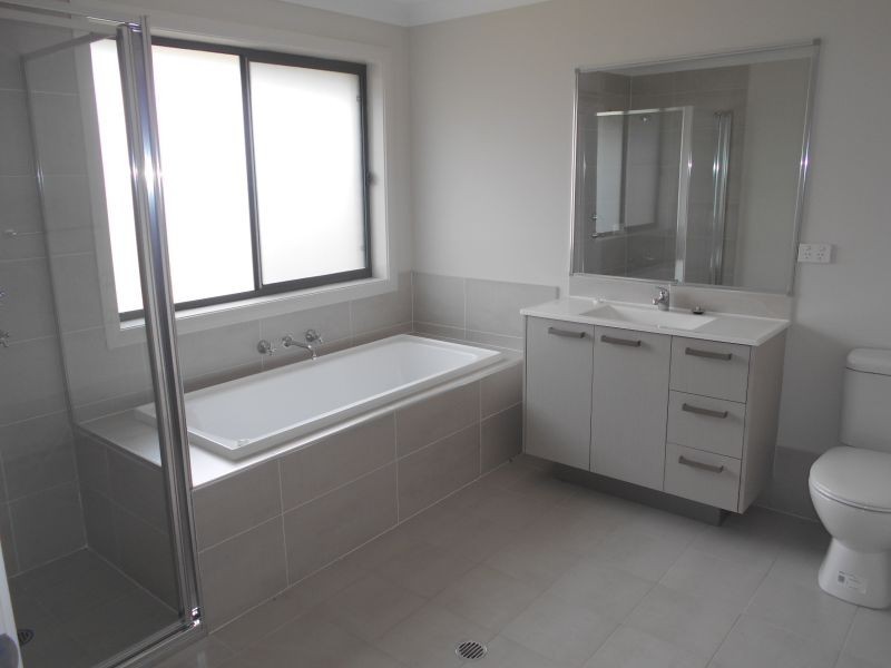 25 Boab Pl, Casula NSW 2170