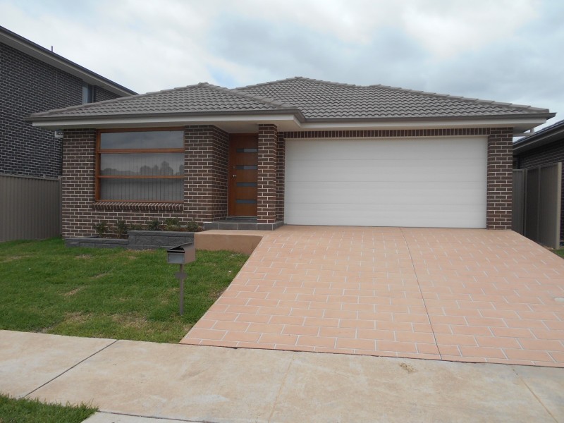 6 Tanga Road, Edmondson Park NSW 2174