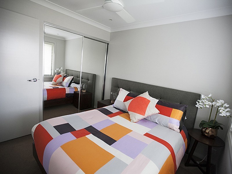 15 Hadlow Avenue, Glenfield NSW 2167