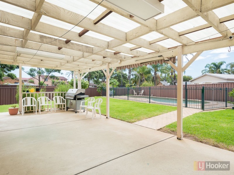 23 Carbine Close, Casula NSW 2170