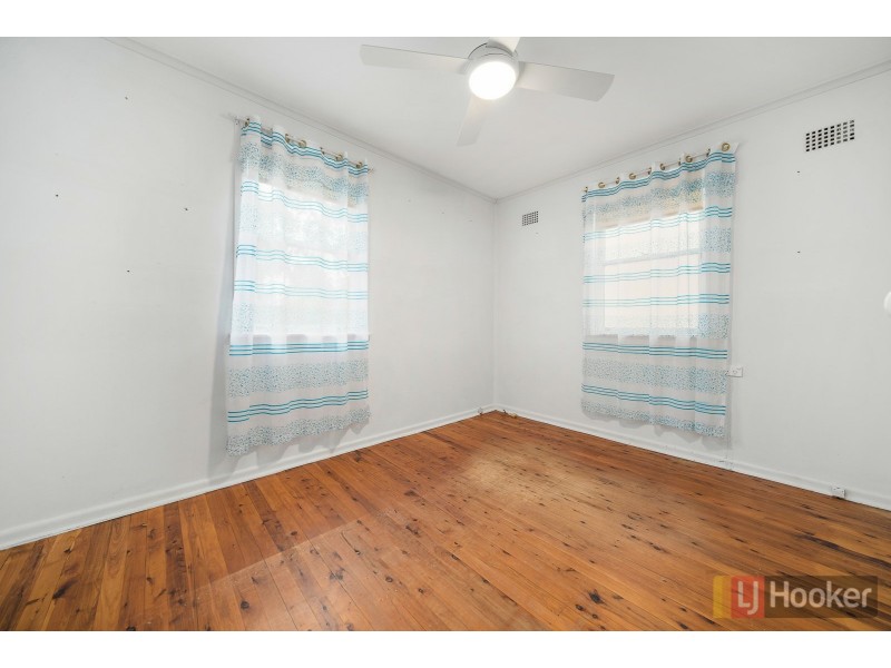 15 O’Neile Crescent, Lurnea NSW 2170