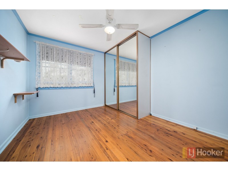 15 O’Neile Crescent, Lurnea NSW 2170