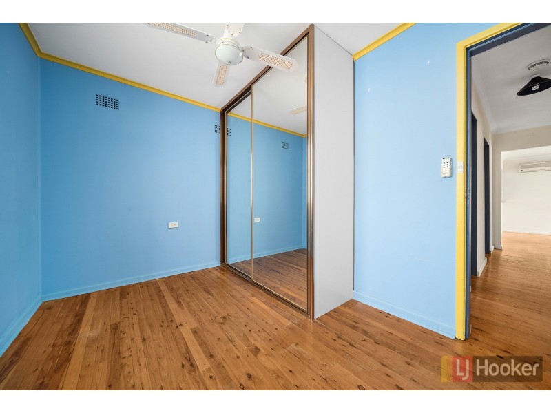 15 O’Neile Crescent, Lurnea NSW 2170