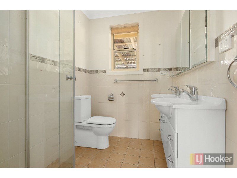 15 O’Neile Crescent, Lurnea NSW 2170