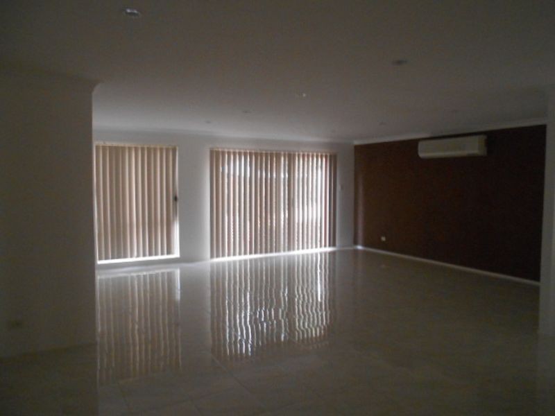 139 Kendall Drive, Casula NSW 2170