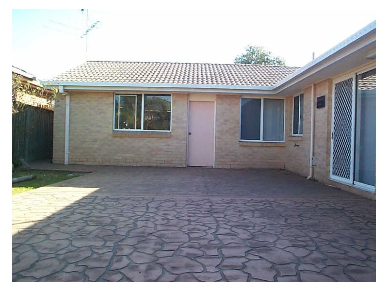 7 Larbert Place, Prestons NSW 2170