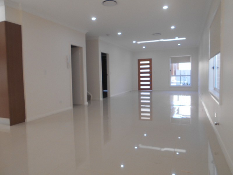 6/10 Old Glenfield Road, Casula NSW 2170