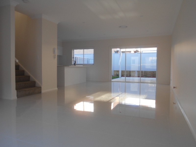 32/10 Old Glenfield Road, Casula NSW 2170