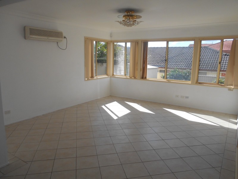 39 Mannow Avenue, West Hoxton NSW 2171