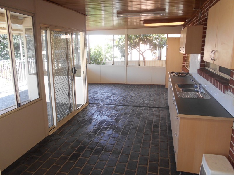 39 Mannow Avenue, West Hoxton NSW 2171