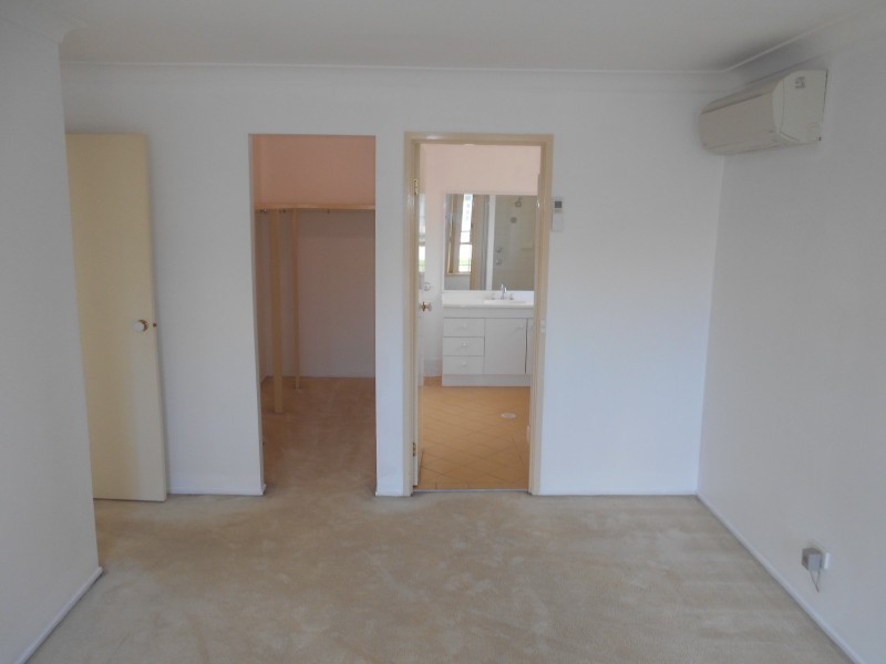 39 Mannow Avenue, West Hoxton NSW 2171