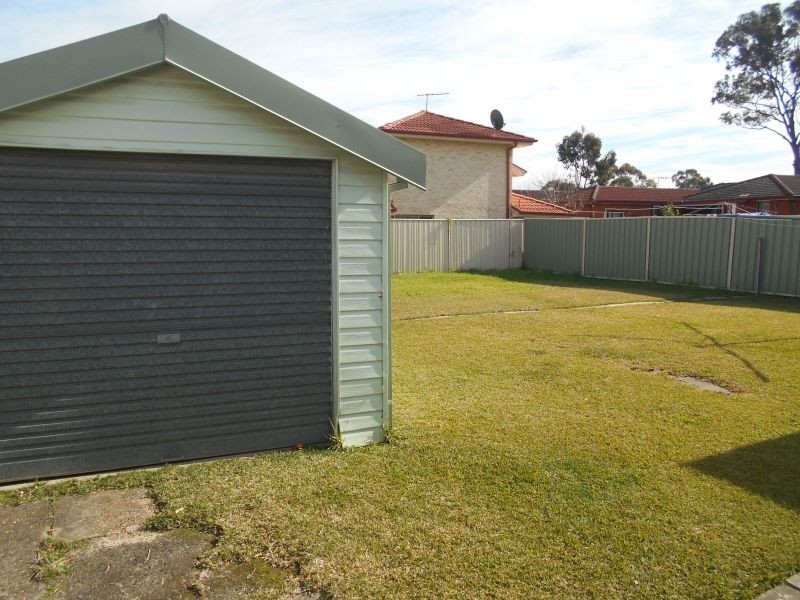 3 Hilda Ave, Casula NSW 2170