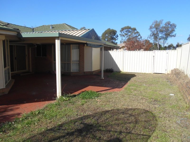 27 Solander Ave, West Hoxton NSW 2171