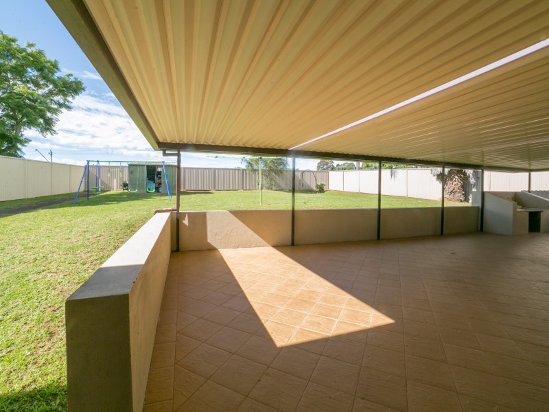 61 Lorenzo Crescent, Rosemeadow NSW 2560