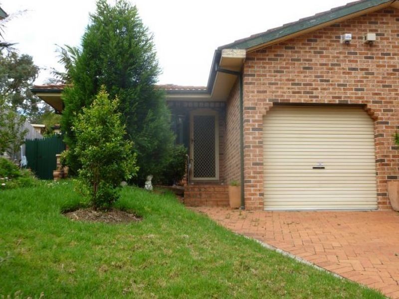 1/5 Nevil Way, Casula NSW 2170