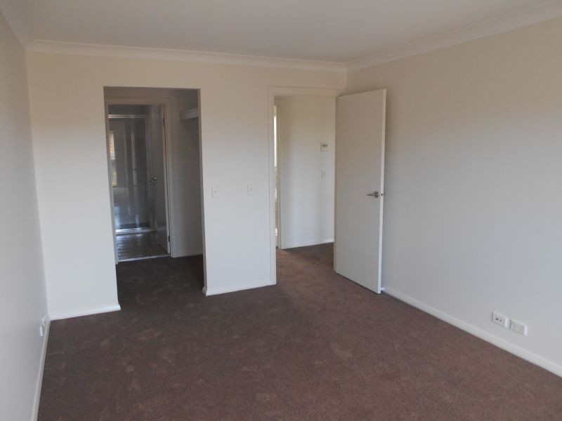 77 Hemsworth Avenue, Middleton Grange NSW 2171