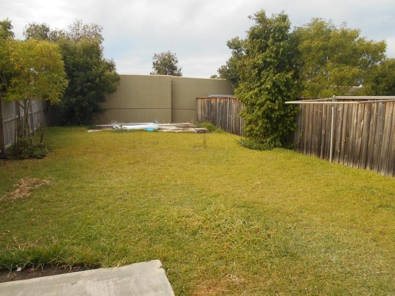77 Hemsworth Avenue, Middleton Grange NSW 2171