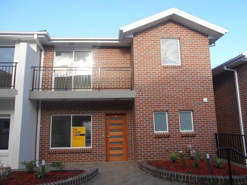 33/10 Old Glenfield Road, Casula NSW 2170