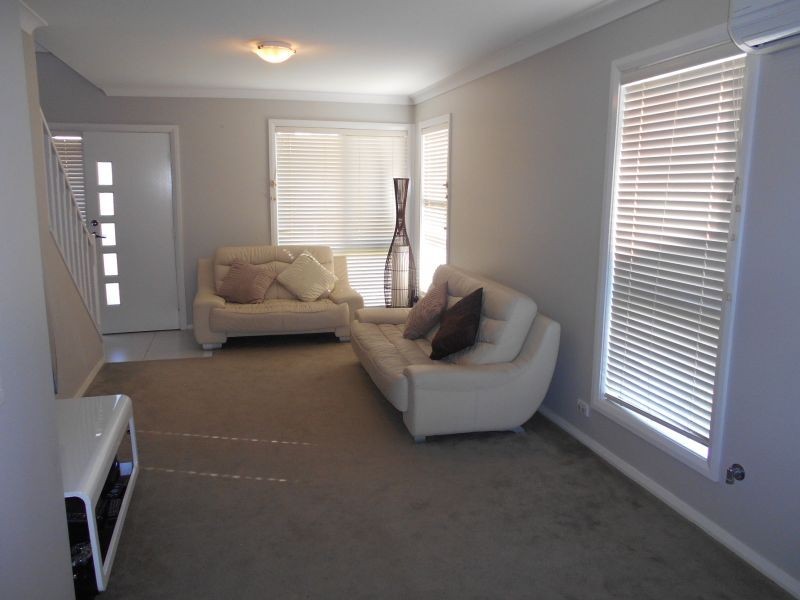 6 Grenada Road, Glenfield NSW 2167