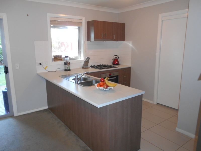 6 Grenada Road, Glenfield NSW 2167