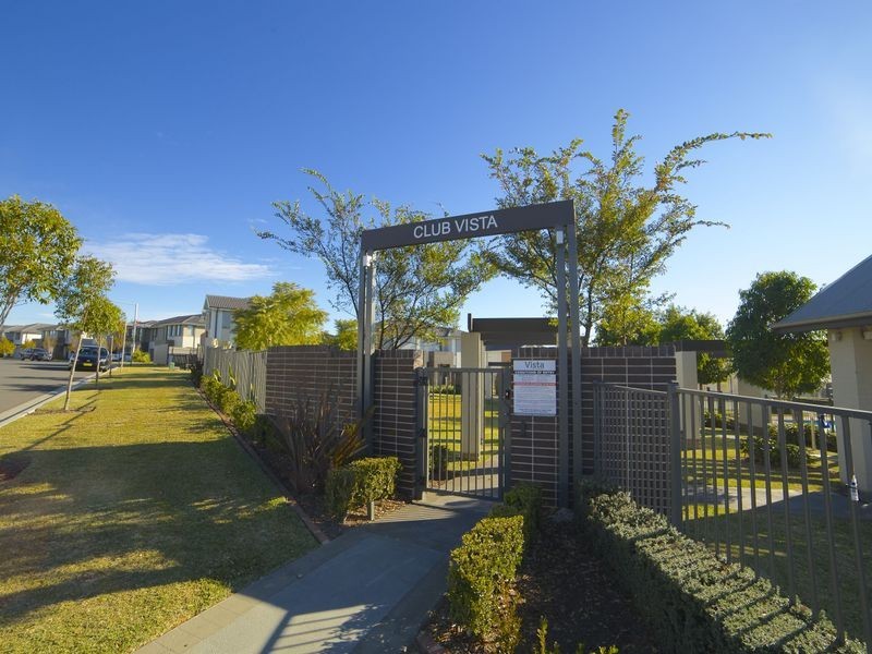 6 Grenada Road, Glenfield NSW 2167