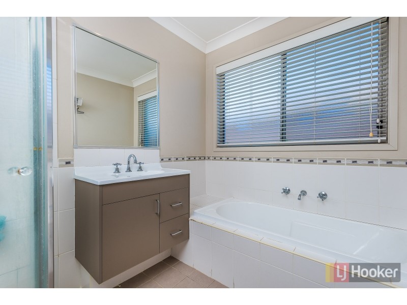 25 Geraldton Street, Prestons NSW 2170