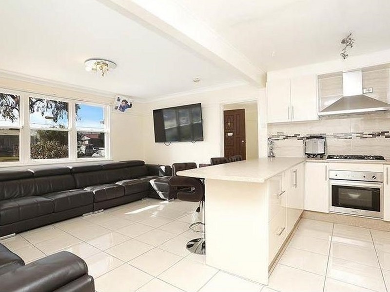 24 Strickland Crescent, Ashcroft NSW 2168