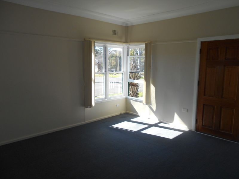 9 Canberra Avenue, Casula NSW 2170