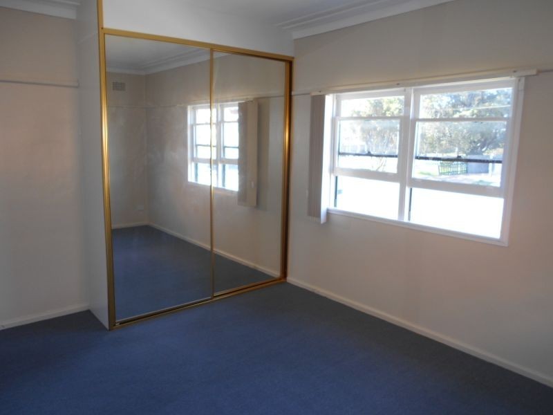 9 Canberra Avenue, Casula NSW 2170