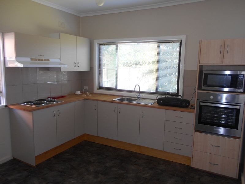 9 Canberra Avenue, Casula NSW 2170