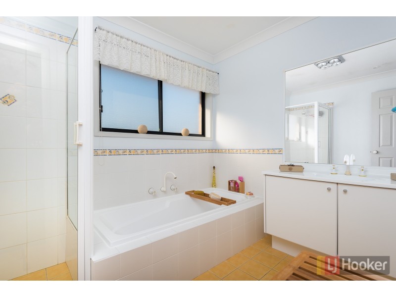 62 Ironside Avenue, St Helens Park NSW 2560