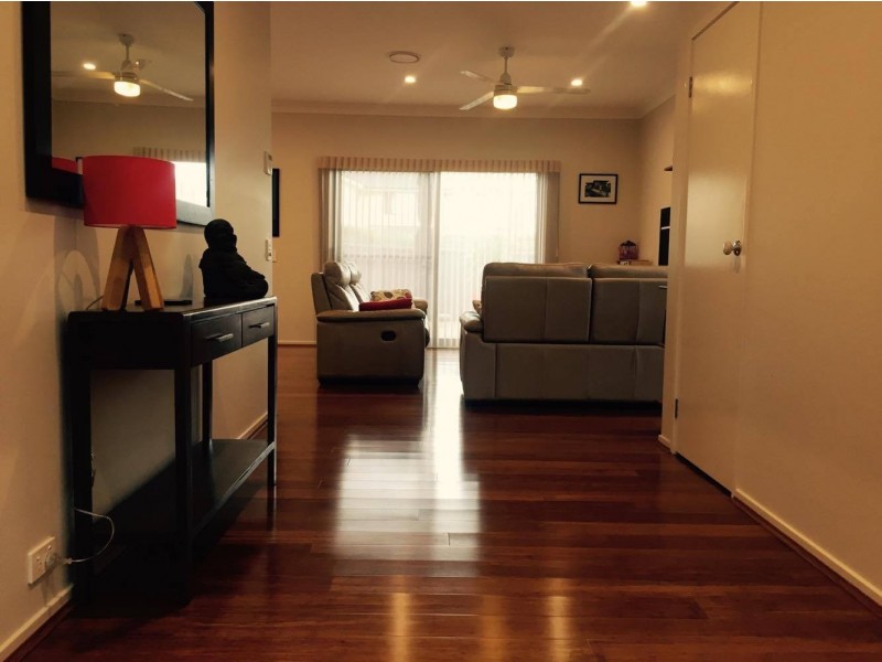 15B Canberra Avenue, Casula NSW 2170