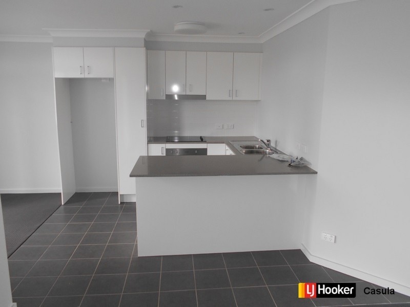 28/73 Sovereign Circuit, Glenfield NSW 2167