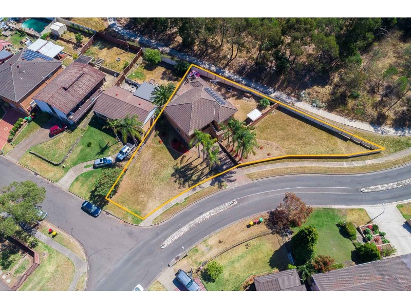 9 Lakewood Crescent, Casula NSW 2170