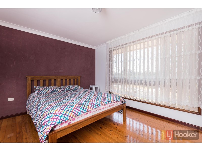 9 Lakewood Crescent, Casula NSW 2170