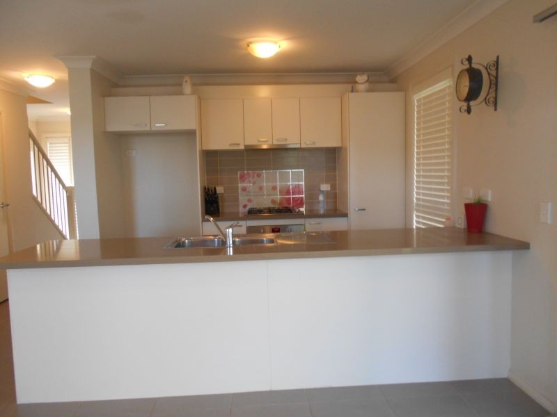 31 Northampton Drive, Glenfield NSW 2167