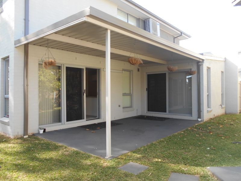 31 Northampton Drive, Glenfield NSW 2167