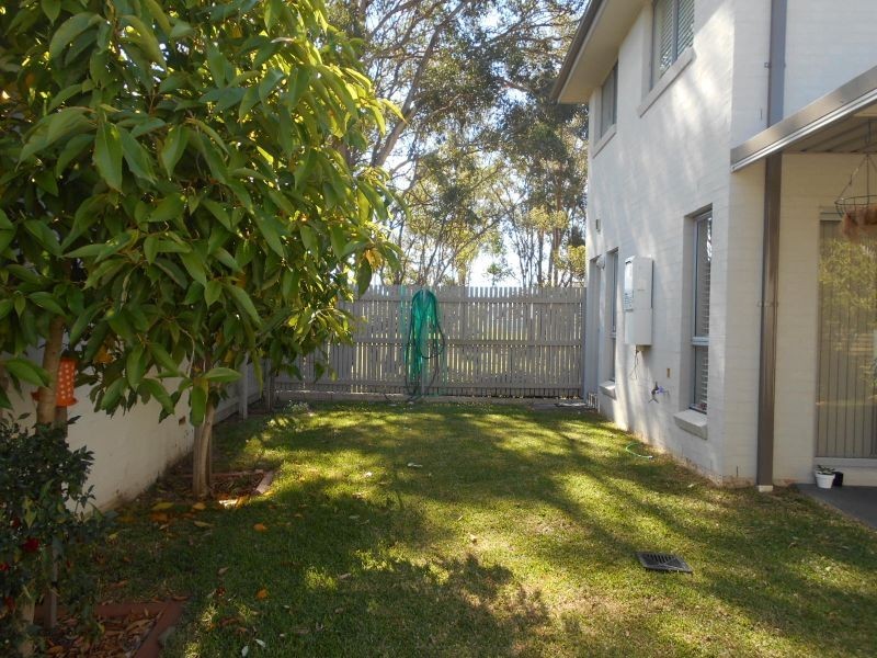 31 Northampton Drive, Glenfield NSW 2167