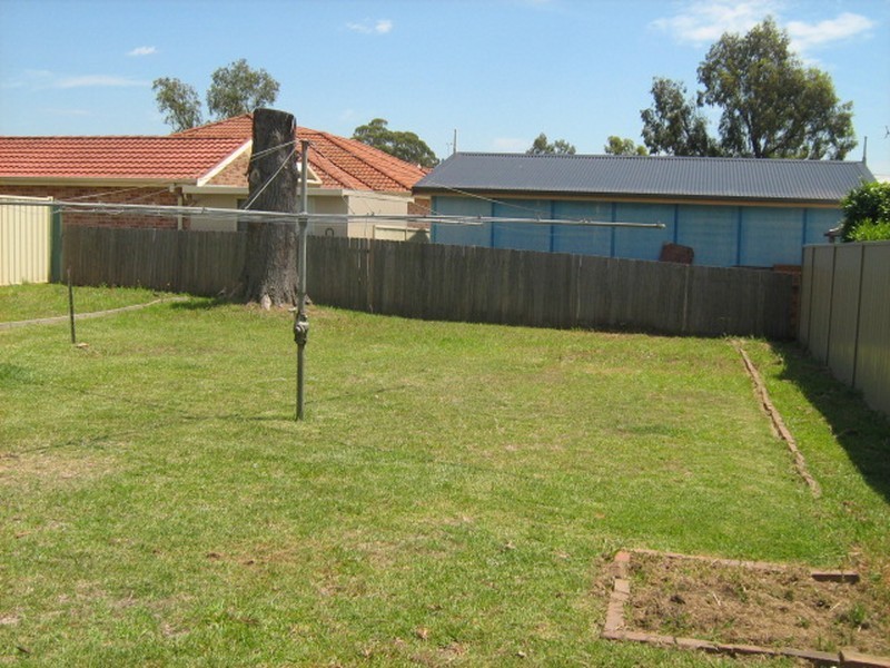 7 Ida Avenue, Lurnea NSW 2170