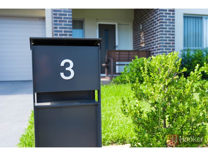 3 Regalia Crescent, Glenfield NSW 2167