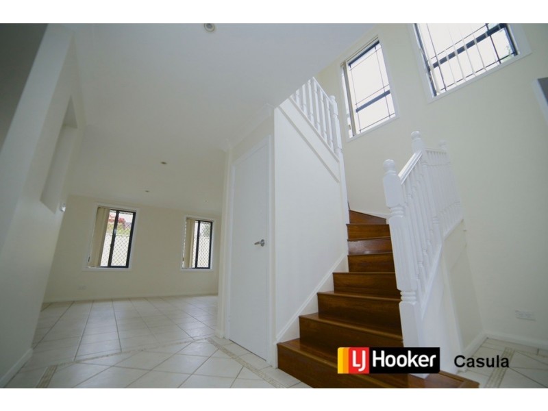 2 Kendall Drive, Casula NSW 2170