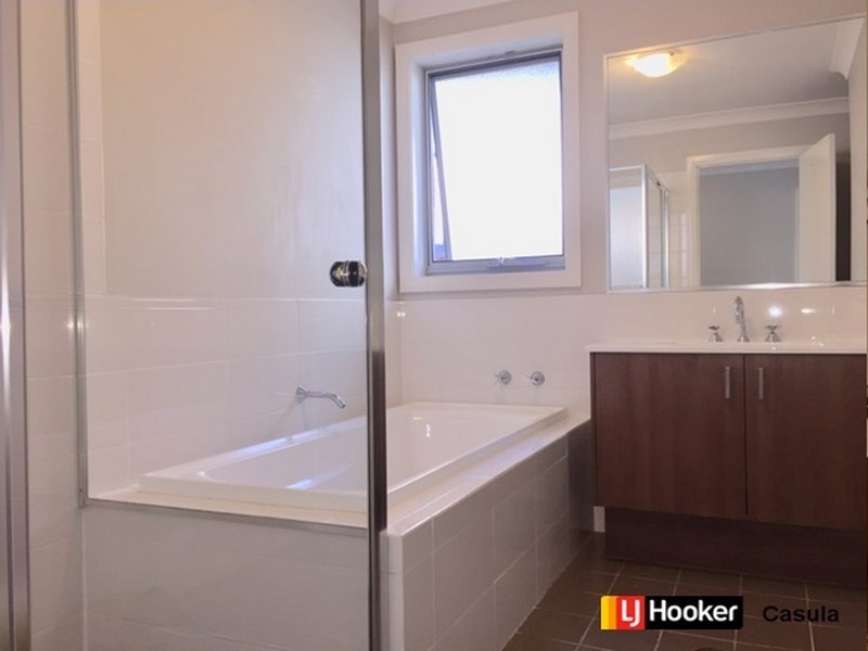 61 Eleanor Drive, Glenfield NSW 2167