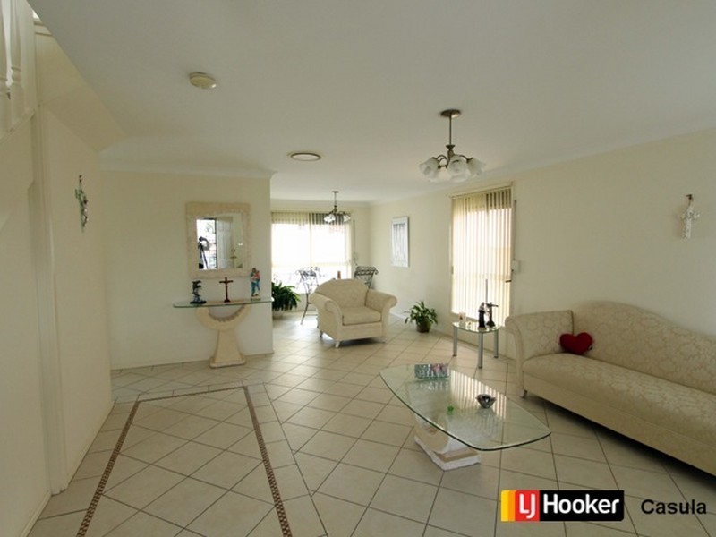 1 Vlatko Drive, West Hoxton NSW 2171