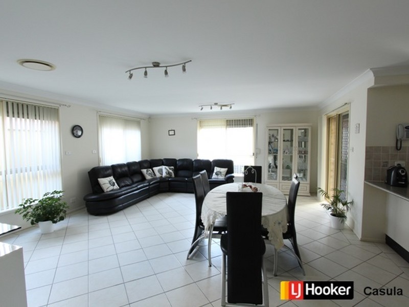 1 Vlatko Drive, West Hoxton NSW 2171