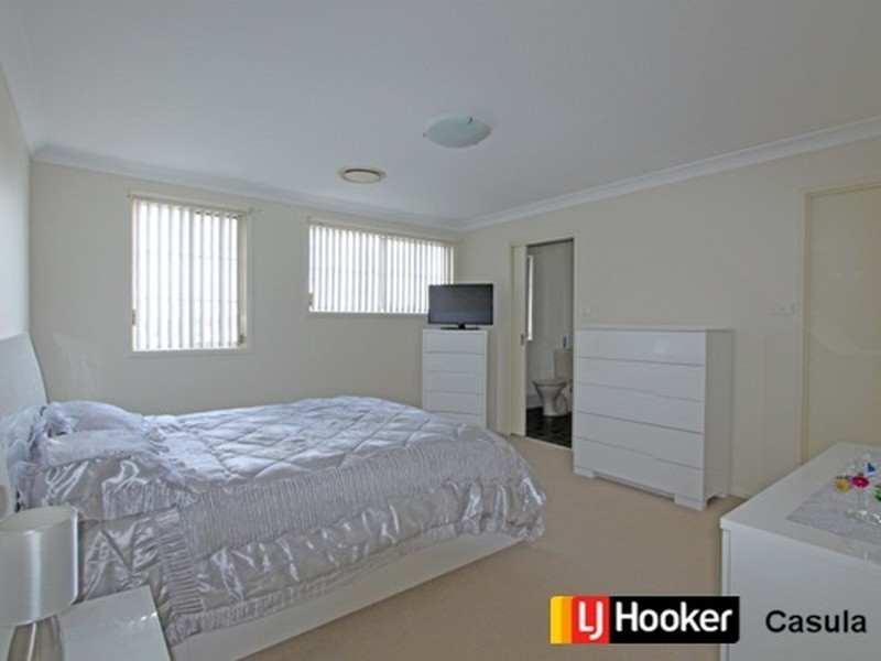 1 Vlatko Drive, West Hoxton NSW 2171