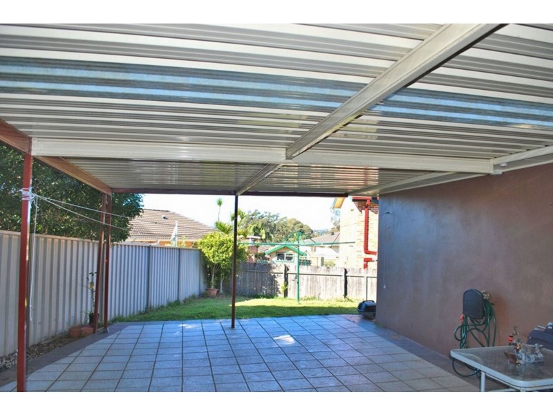 2/5 Nevil Way, Casula NSW 2170