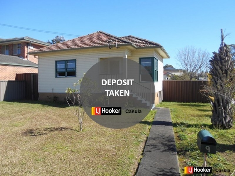 9 Canberra Avenue, Casula NSW 2170