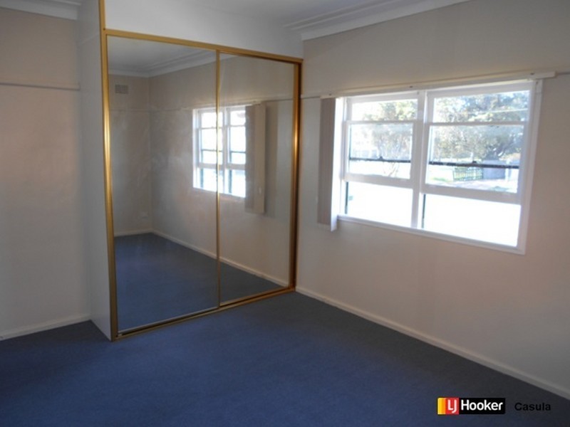 9 Canberra Avenue, Casula NSW 2170