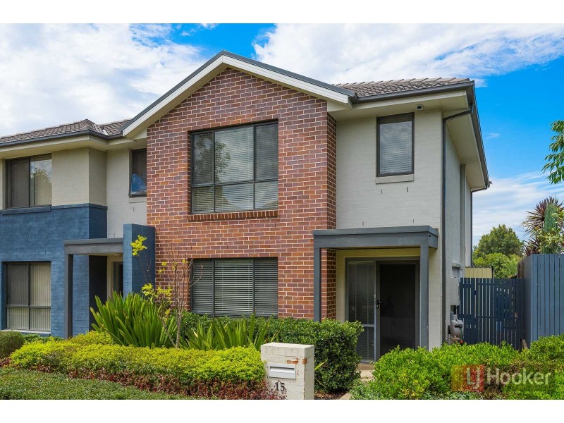 15 Hadlow Avenue, Glenfield NSW 2167